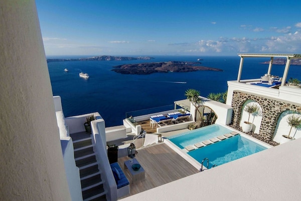 Iconic Santorini, A Boutique Cave Hotel By Sandglass