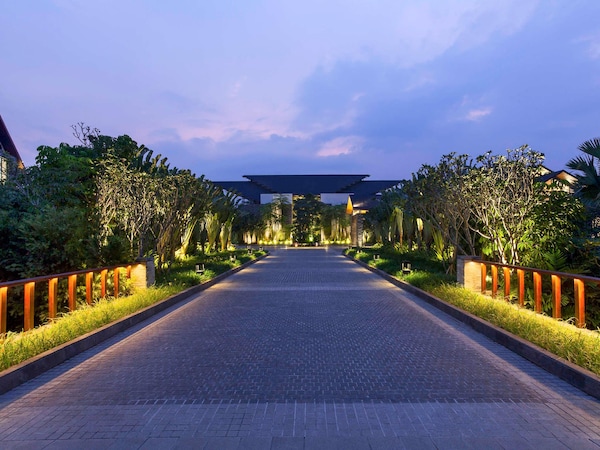 Pullman Ciawi Vimala Hills Resort (opening October 2019)