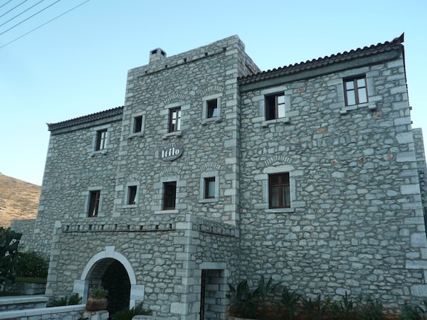 Itilo Traditional Hotel