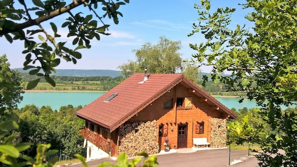 In Clairvaux-Les-Lacs: 35M2 Suite With Lake View ... Lakes And Waterfalls!