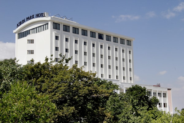 Hotel Asrin Park