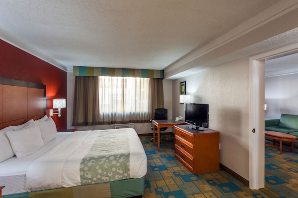 La Quinta Inn & Suites Seattle Sea-Tac Airport