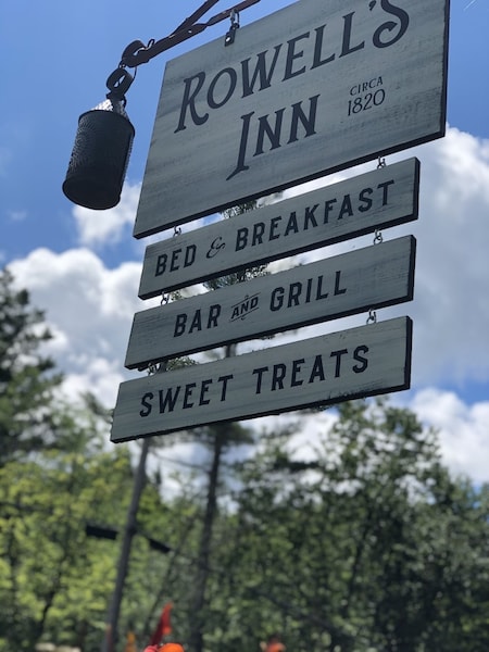 Rowells Inn