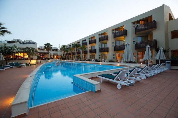 Giannoulis - Santa Marina Plaza Hotel (Adults Only 16+)