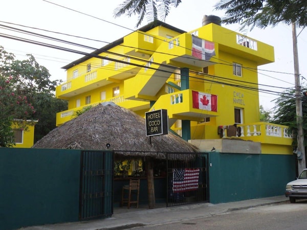 Coco Hotel And Hostel