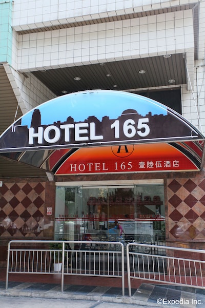 Hotel 165