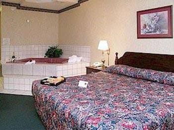 Comfort Inn & Suites Maumee Toledo
