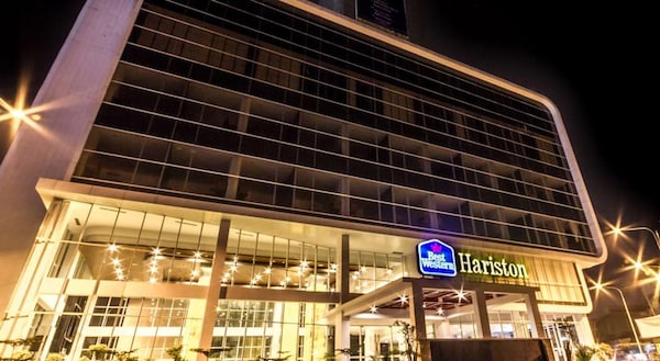Hariston Hotel & Suites