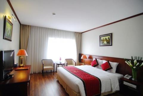 Sunny 3 Hotel - Ng.168 Hao Nam - By Bay Luxury