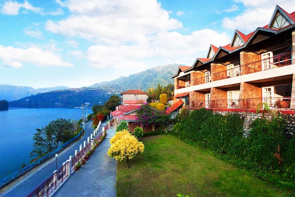 Hotel Neelesh Inn A Luxury Lake View Hotel Bhimtal-Nainital