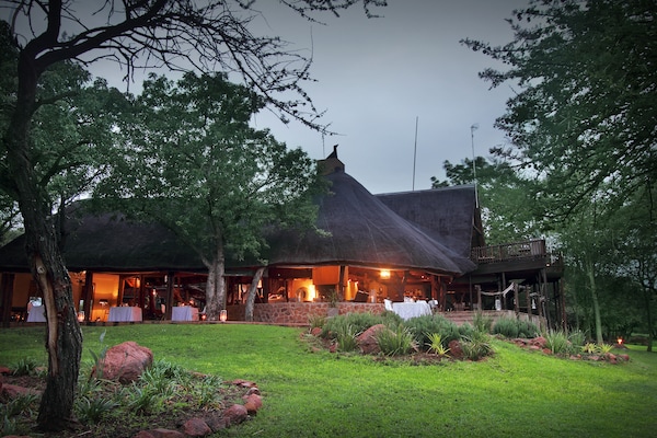 Itaga Luxury Private Game Lodge