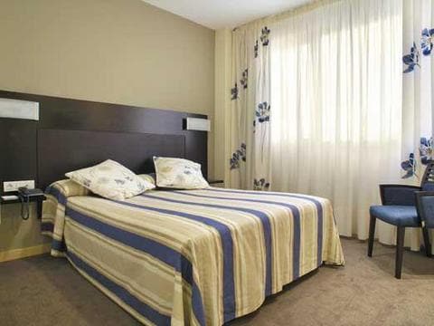 Hotel Pamplona Cross Elorz