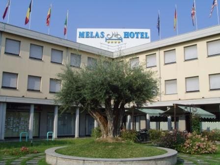 Melas Hotel