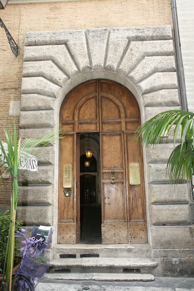 Navona Garden Suites