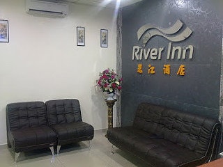 OYO 301 River Inn Hotel