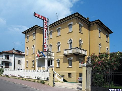 ホテル モンテピアナ