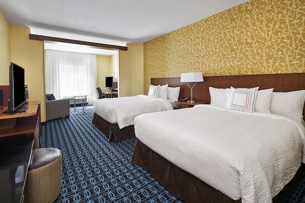 Fairfield Inn & Suites By Marriott Alexandria