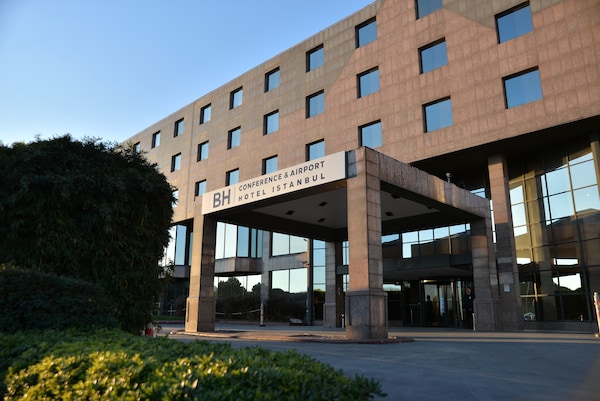 BH Conference & Airport Hotel