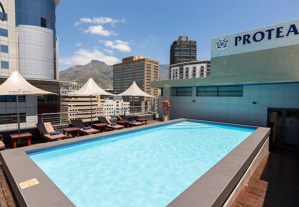 Protea Hotel by Marriott Cape Town North Wharf
