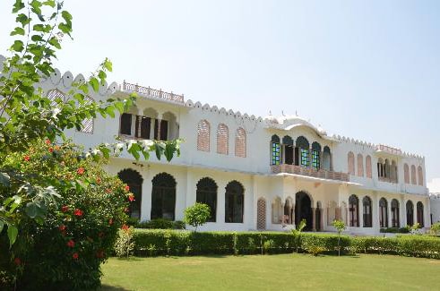 Surya Vila Palace