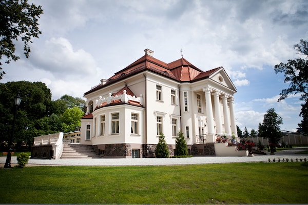 Hotel Pałac Tłokinia