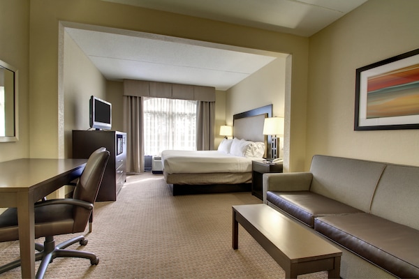 Holiday Inn Express & Suites Jacksonville SE- Med Ctr Area