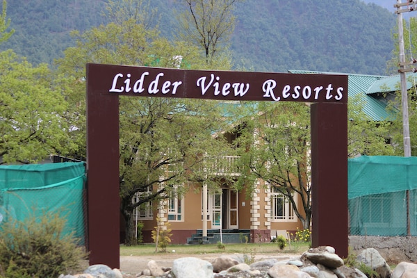 Lidder view resort
