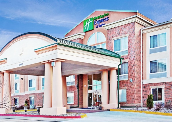 Holiday Inn Express Hotel & Suites Ames, an IHG Hotel