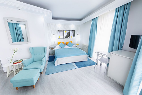 Hotel Relax Comfort Suites