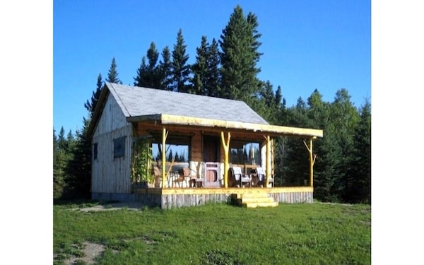 Fiddlehead Cabin With Outdoor Sauna - By Riding Mountain National Park (clear Lake)