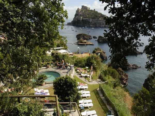 Hotel Giardino delle Ninfe e la Fenice