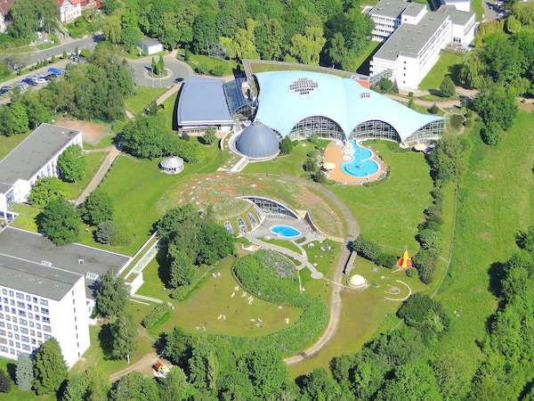 An der Therme Haus 2
