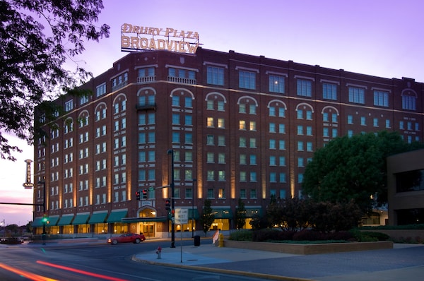Drury Plaza Hotel Broadview Wichita