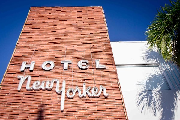The New Yorker Miami Hotel