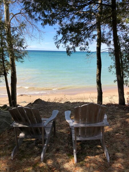 Swift Cottage On Lake Michigan Near Harbor Springs