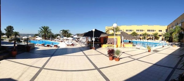 Marina del Faro Resort