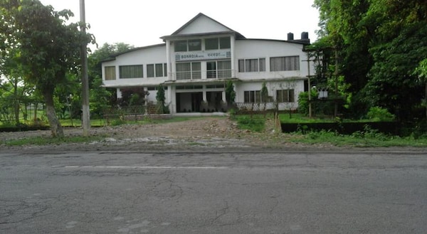 Bonraja Motel