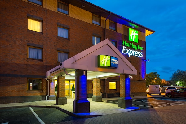 Holiday Inn Express Birmingham Oldbury, An Ihg Hotel