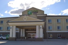 Holiday Inn Express & Suites Northwood, An Ihg Hotel