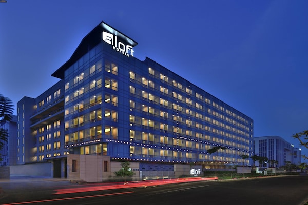 Aloft New Delhi Aerocity