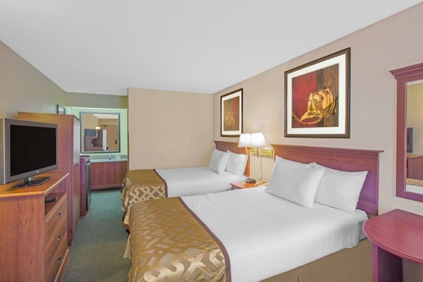 Baymont Inn And Suites Jacksonville