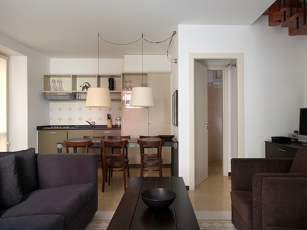 Nene-Il Vicolo Apartments And Rooms