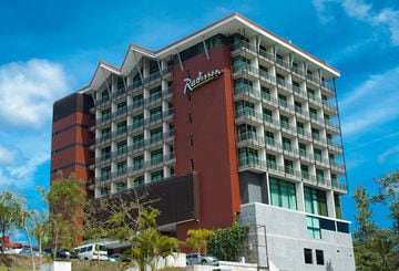Radisson Summit Hotel and Golf