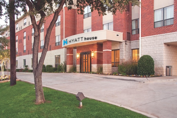 Hyatt Summerfield Suites Dallas Uptown ex Bradford Homesuites