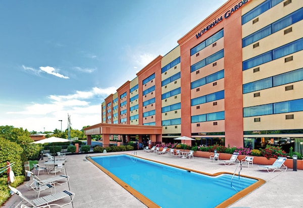 Hotel Indigo Harrisburg – Hershey