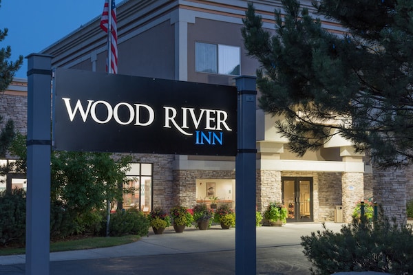 Wood River Inn & Suite