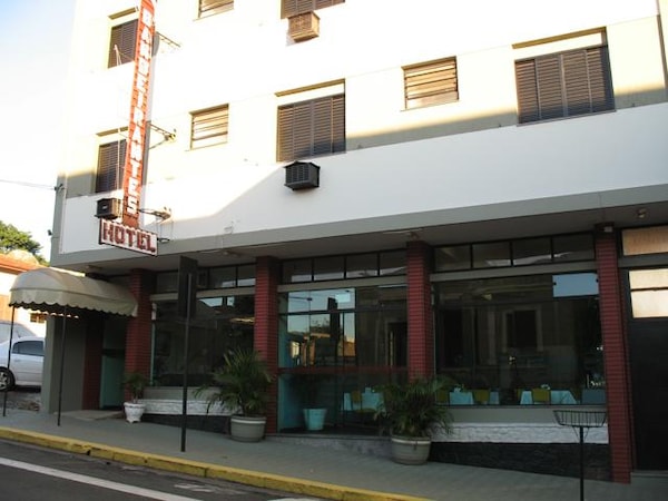 Hotel Bandeirantes de SJBV