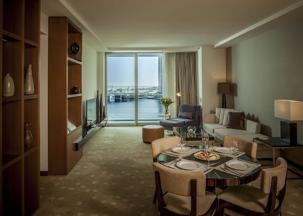 Intercontinental Residence Suites Dubai Festival City, An Ihg Hotel