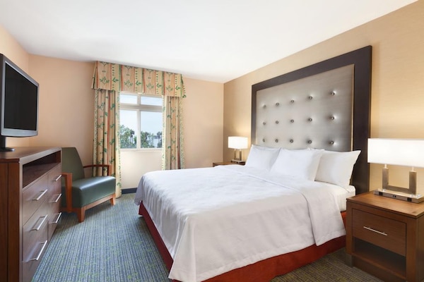 Homewood Suites By Hilton Airport North
