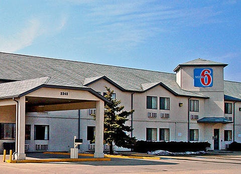 Motel 6-Waterloo, IA